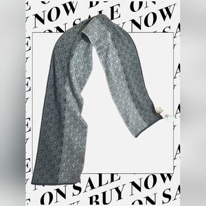 NWT unisex MK scarf